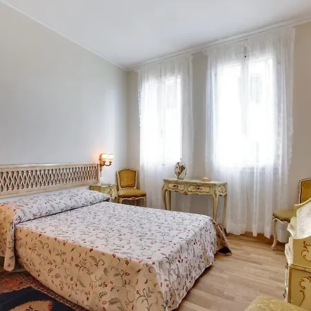 Canale Apartment *